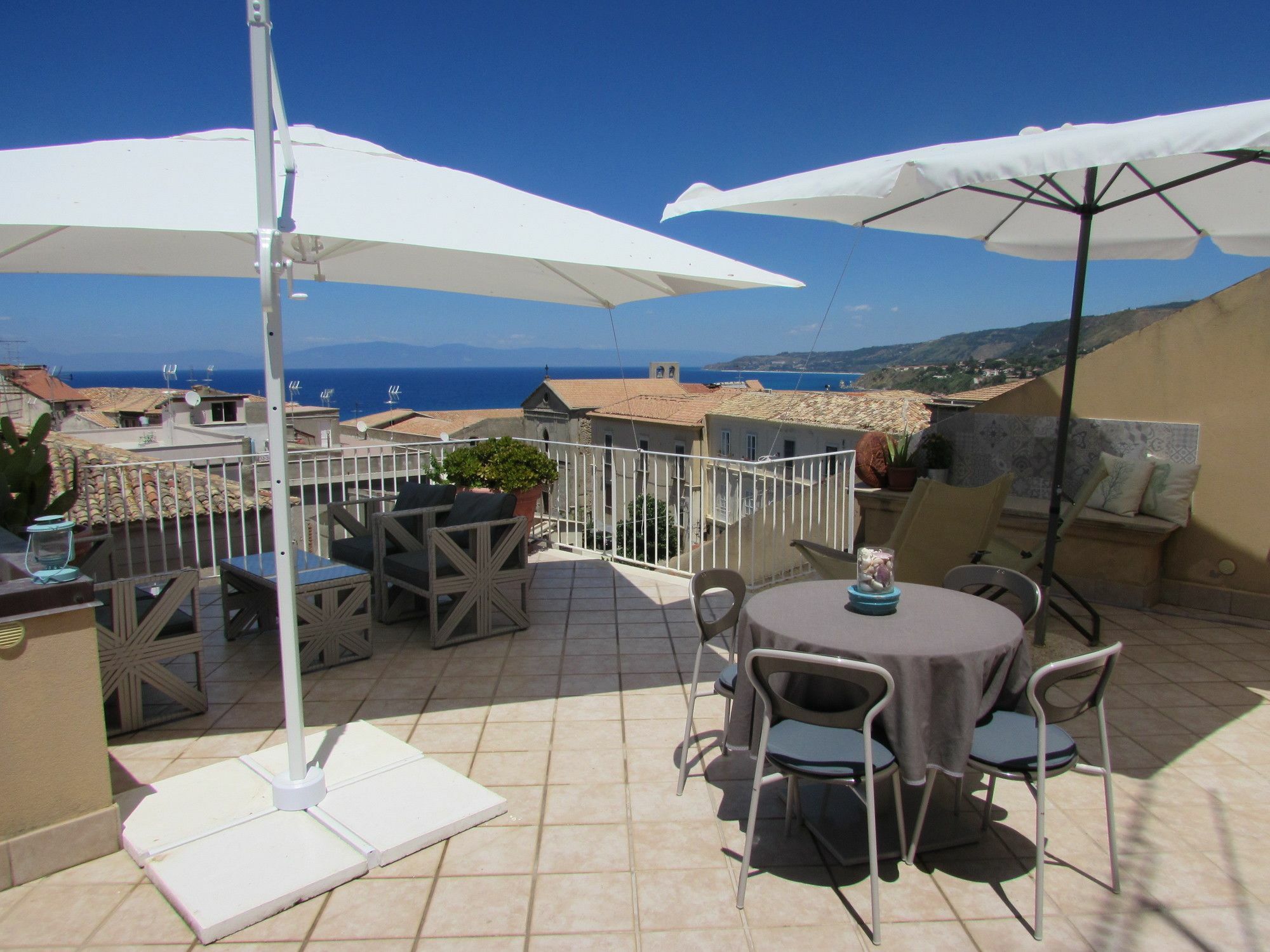 Le Terrazze Bed and Breakfast Tropea Buitenkant foto